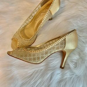 Nina Gold Satin Heels Embellished 8 New